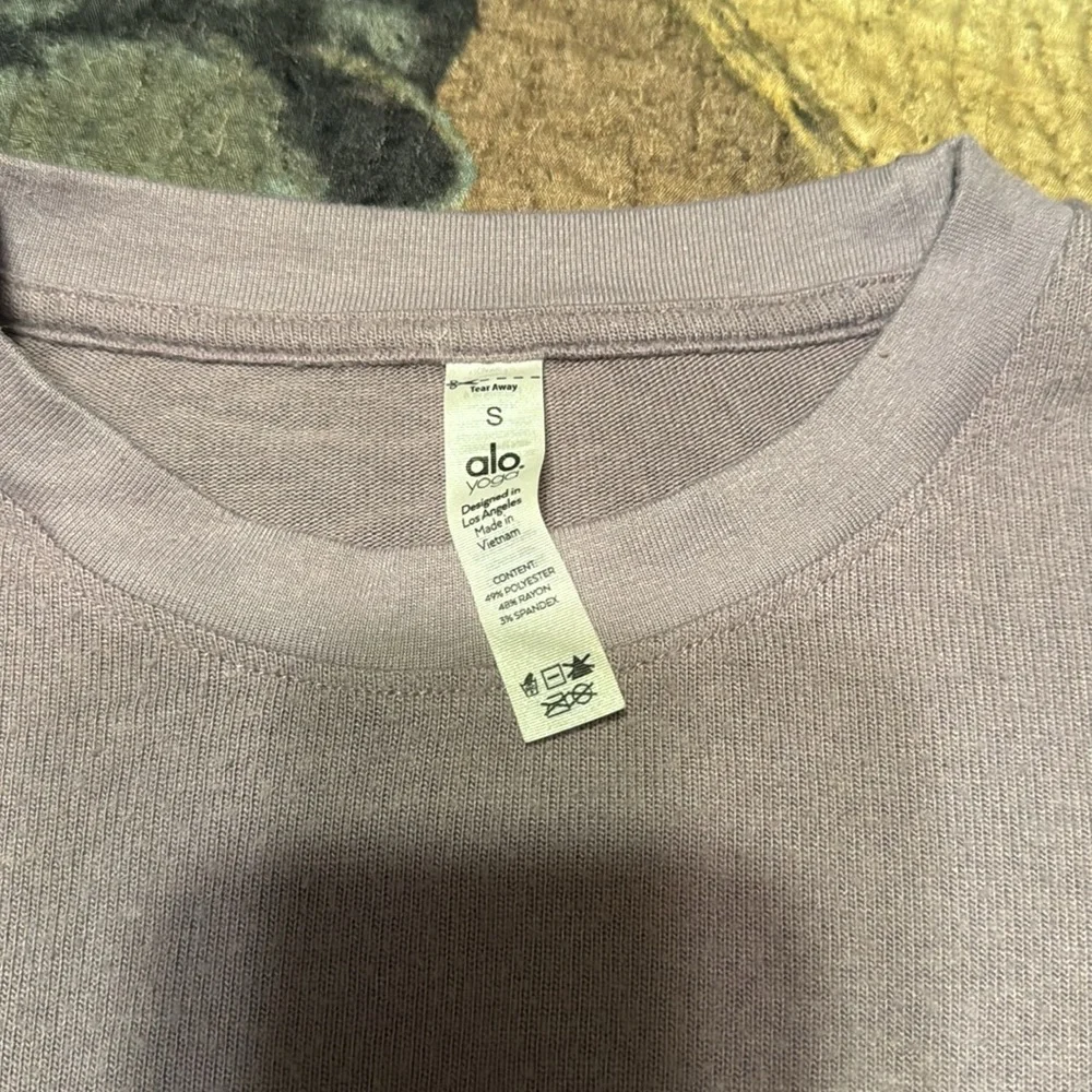 Alo long sleeve - Picture 2 of 3